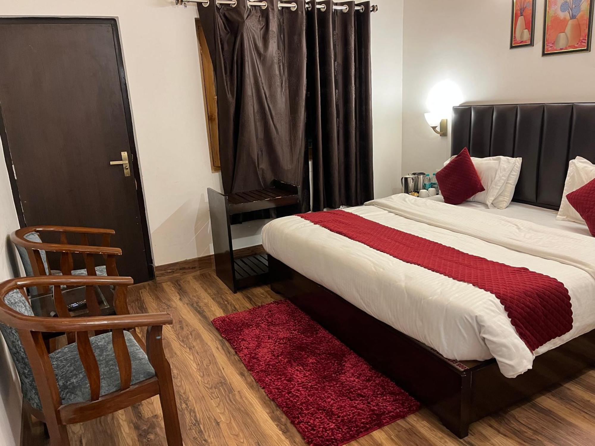 Cedar Woods Resort By Heyan Hotels Нейнитал Екстериор снимка