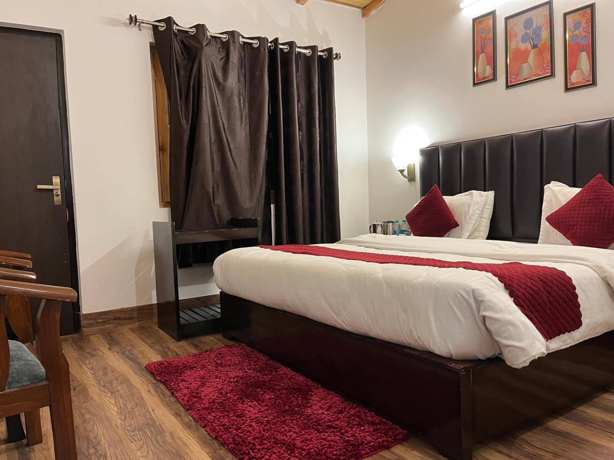 Cedar Woods Resort By Heyan Hotels Нейнитал Екстериор снимка