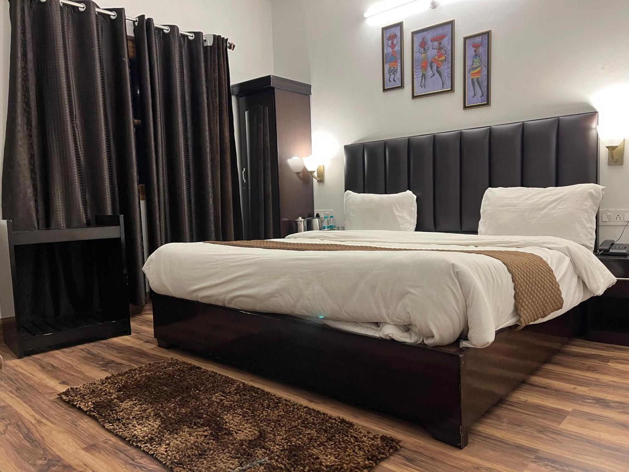 Cedar Woods Resort By Heyan Hotels Нейнитал Екстериор снимка