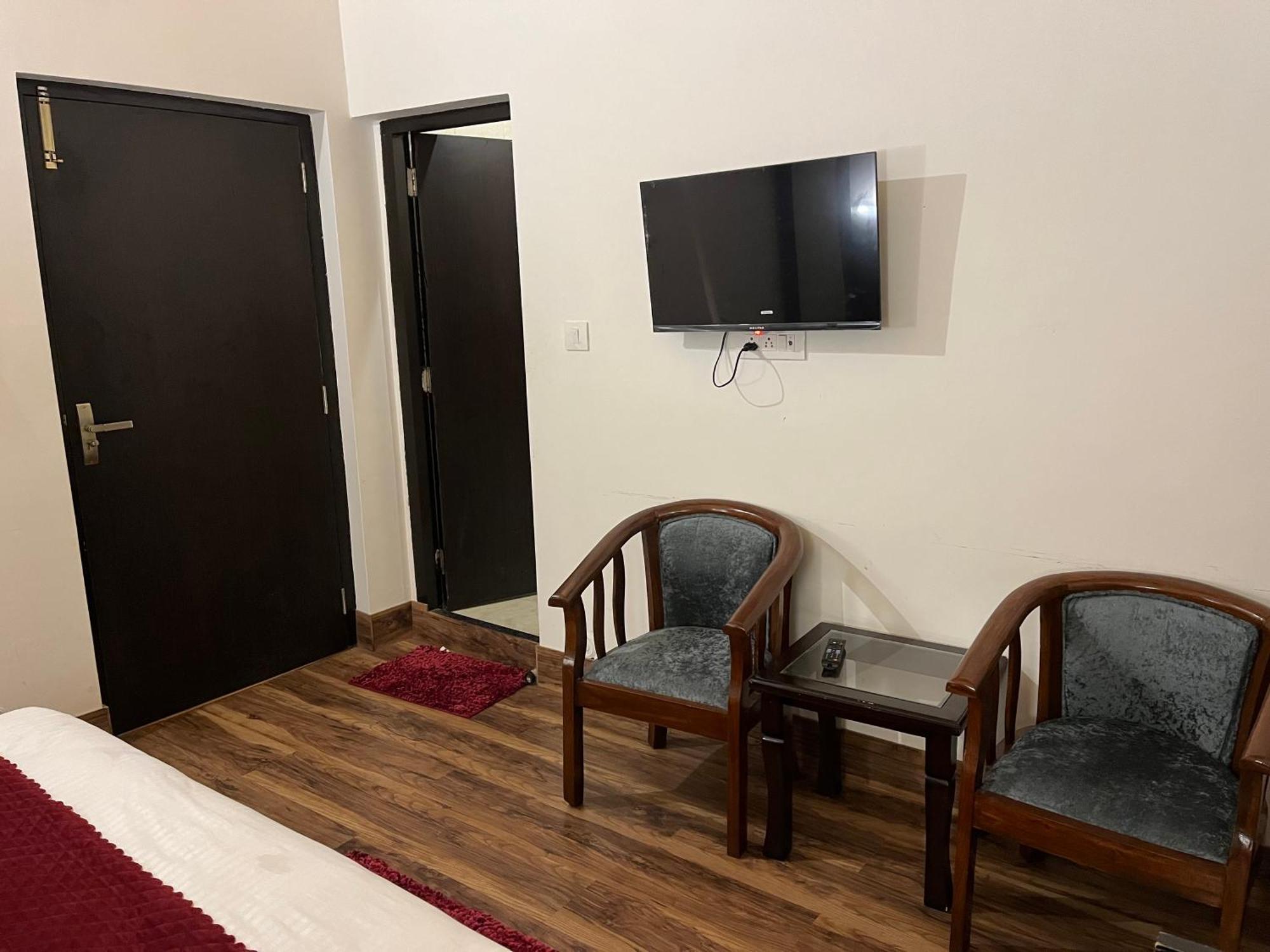 Cedar Woods Resort By Heyan Hotels Нейнитал Екстериор снимка