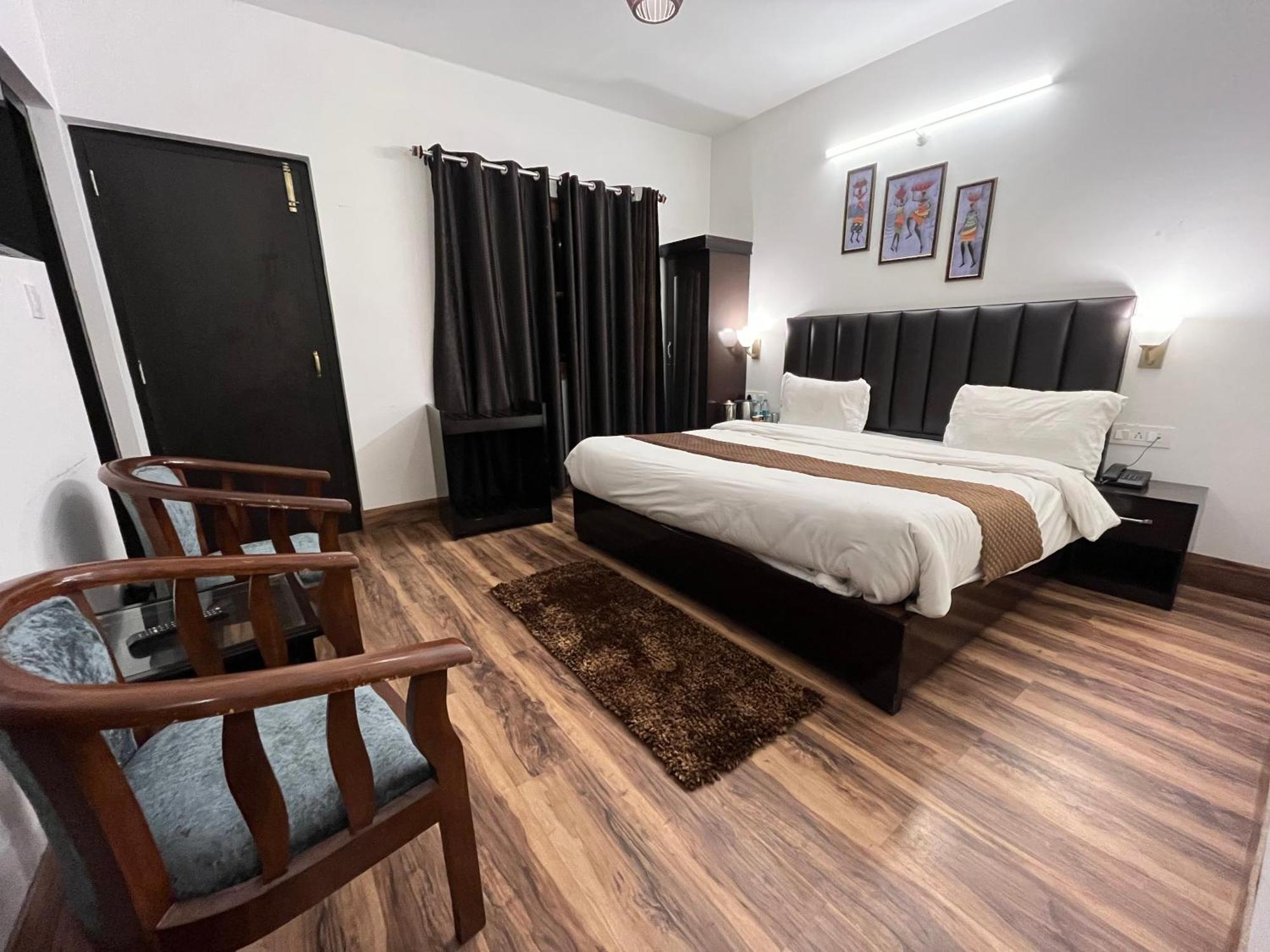 Cedar Woods Resort By Heyan Hotels Нейнитал Екстериор снимка